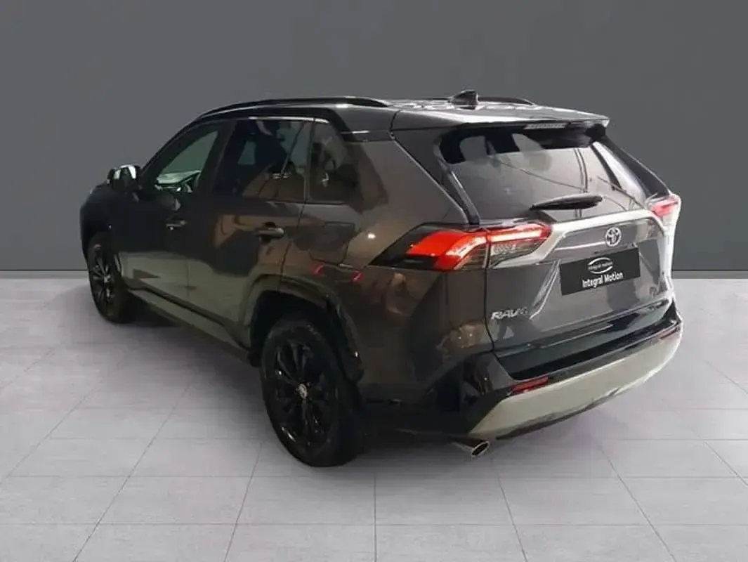 Usado Toyota RAV4 Hybrid Style 218 CV (160 kW) 2024 Gris SUV