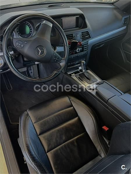 Käytetty Mercedes E200 Avantgarde 184 HP (135 kW) 2011 Musta Avoauto