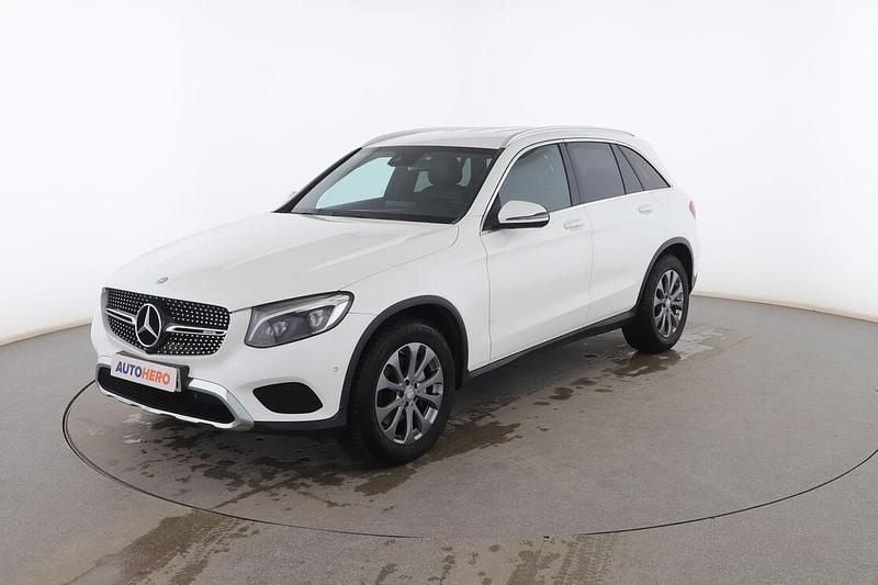 Usado Mercedes GLC220 AMG line 170 CV (125 kW) 2016 Blanco SUV