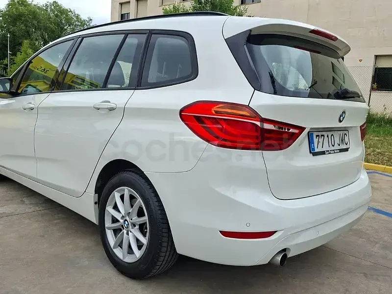 Usado BMW 218 150 CV (110 kW) 2016 Blanco Familiar