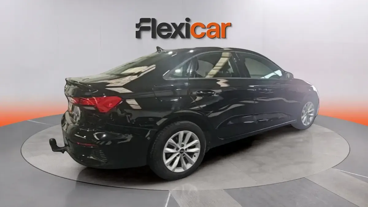 Begagnad Audi A3 Premium 110 HK (80 kW) 2021 Svart Sedan