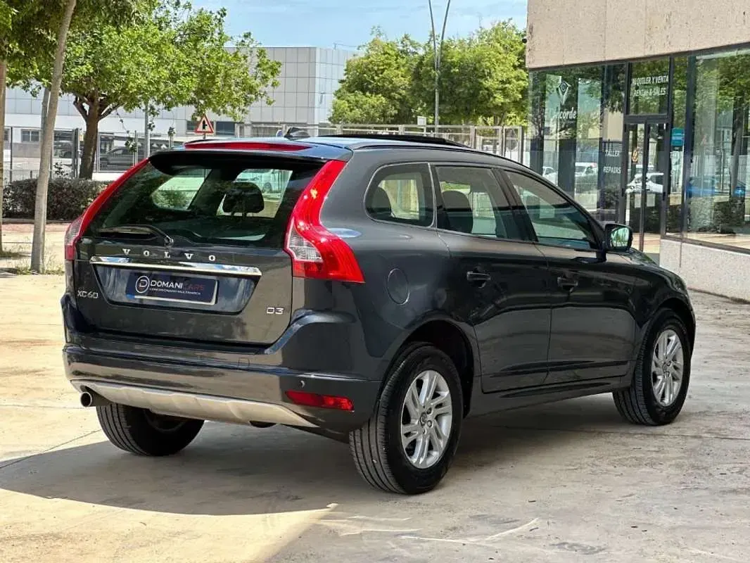 Usado Volvo XC60 Kinetic 150 CV (110 kW) 2016 Azul SUV