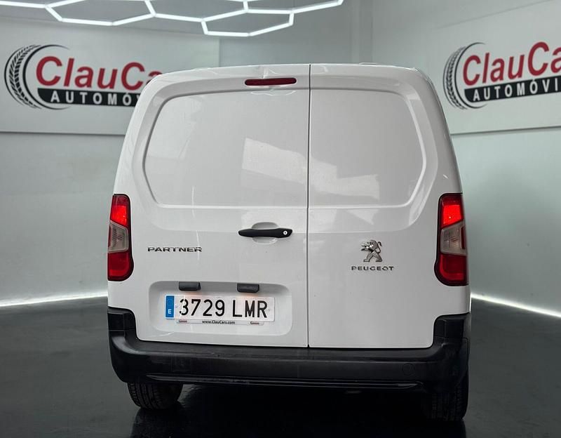 Usado Peugeot Partner Premium 100 CV (73 kW) 2021 Blanco Monovolumen