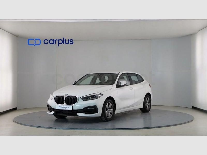 Usado BMW 118 136 CV (100 kW) 2021 Pintura sólida alpinweiss Utilitario