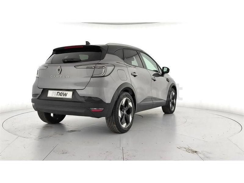 Usado Renault Captur Techno 100 CV (73 kW) 2025 Gris / plata SUV