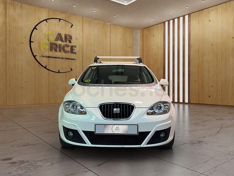 Usado Seat Altea Style 105 CV (77 kW) 2011 Blanco Monovolumen