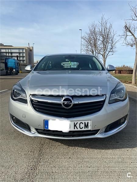 Usado Opel Insignia Business 120 CV (88 kW) 2017 Gris / plata Berlina