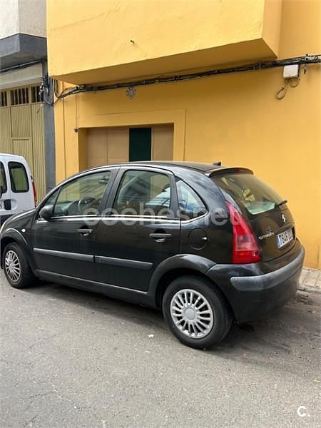 Usado Citroën C3 75 CV (55 kW) 2004 Negro Berlina