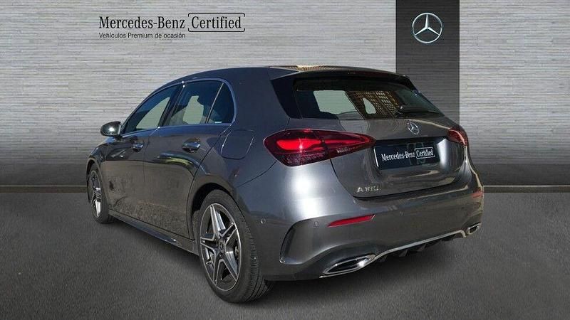 Usado Mercedes A180 136 CV (100 kW) 2025 Gris