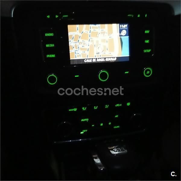 Usado Skoda Superb Exclusive 170 CV (125 kW) 2011 Gris / plata Familiar