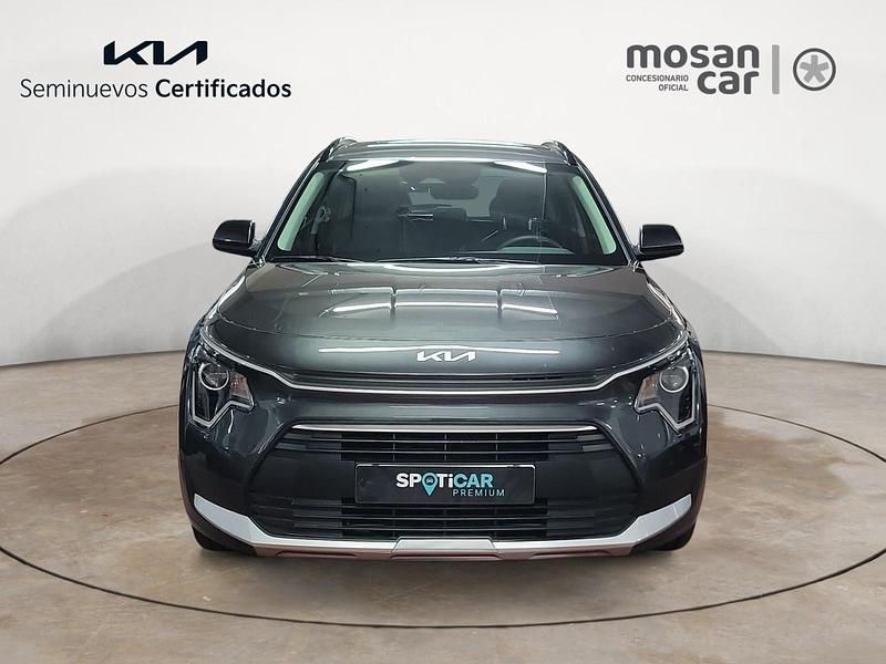 Usado Kia Niro 129 CV (94 kW) 2024 Gris / plata SUV