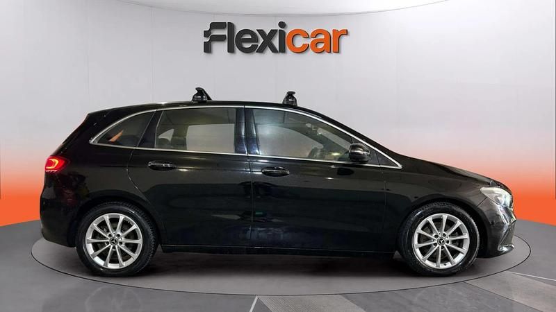 Usado Mercedes B200 163 CV (119 kW) 2021 Negro Monovolumen