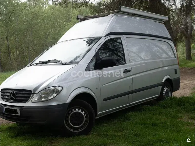 Usado Mercedes Vito 136 CV (100 kW) 2026 Gris / plata Van
