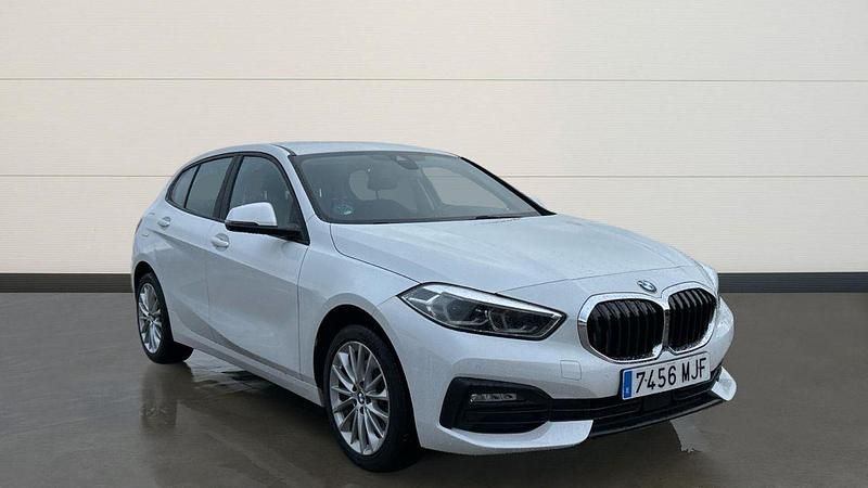 Usado BMW 118 136 CV (100 kW) 2023 Blanco Utilitario