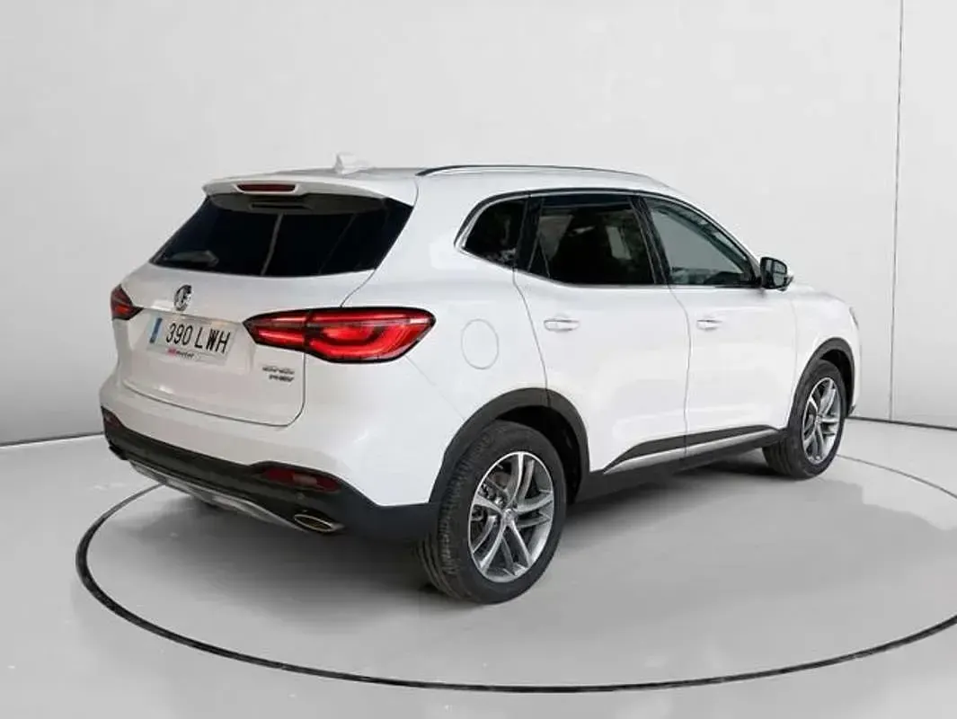 Używany MG EHS Comfort 258 KM (189 kW) 2022 Biały SUV