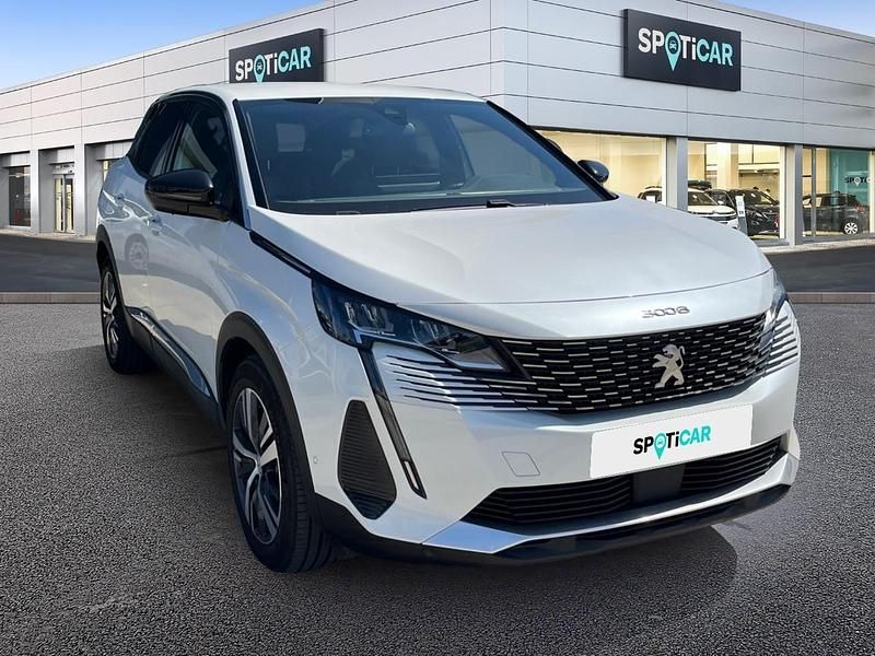 Usado Peugeot 3008 Allure 130 CV (95 kW) 2023 Blanco SUV