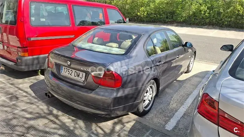 Usado BMW 320 163 CV (119 kW) 2005 Gris / plata Berlina