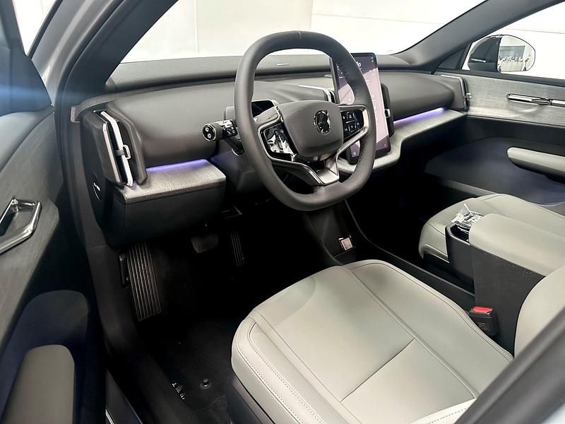 Nuevo Volvo EX30 Ultra 314 kW (428 CV) 2025 Gris SUV