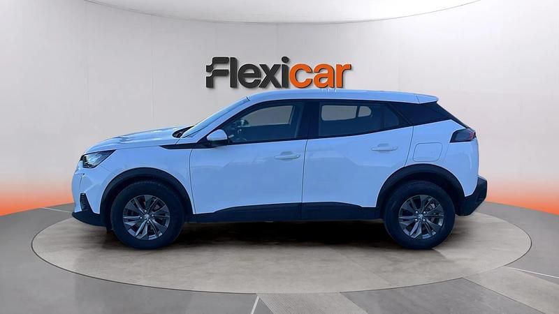 Usado Peugeot 2008 Active 110 CV (80 kW) 2021 Blanco SUV