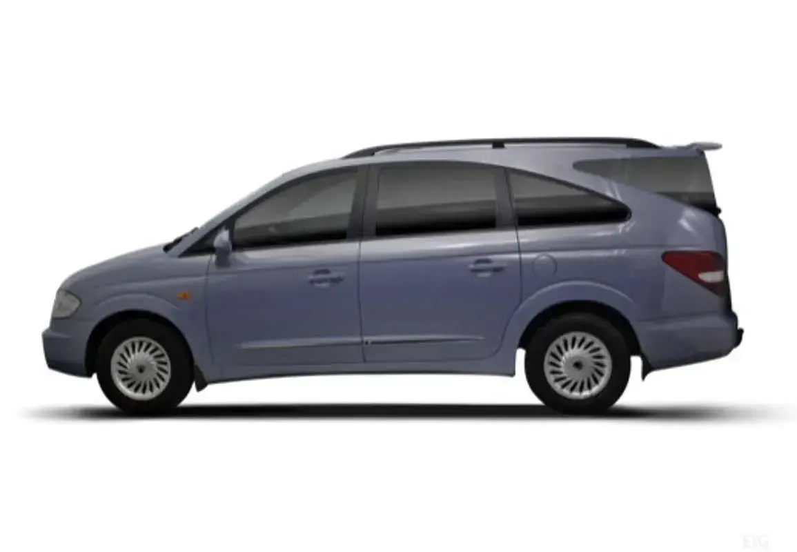 Usado SsangYong Rodius 165 CV (121 kW) 2010 Negro Monovolumen