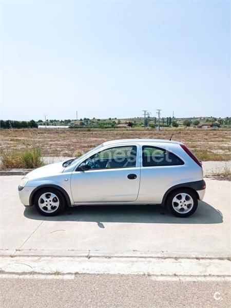 Gris / plata Usado 2003 Opel Corsa Club Berlina | 1800 € (Buen precio) - Imagen 1/4