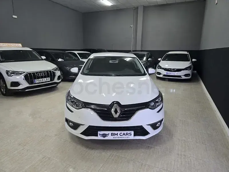 Usado Renault Mégane IV Business 115 CV (84 kW) 2020 Blanco Berlina