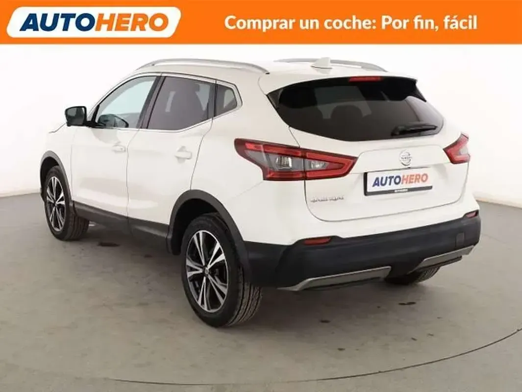 Usado Nissan Qashqai N-Connecta 110 CV (80 kW) 2017 Blanco SUV