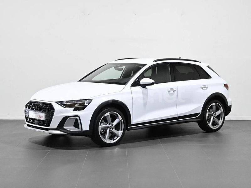 Usado Audi A3 Ambiente 150 CV (110 kW) 2025 Blanco Berlina