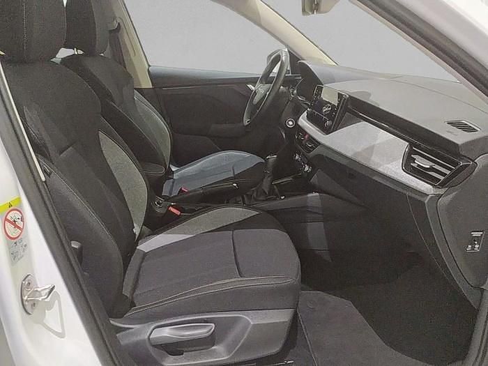 Usado Skoda Kamiq Selection 115 CV (84 kW) 2025 Blanco SUV