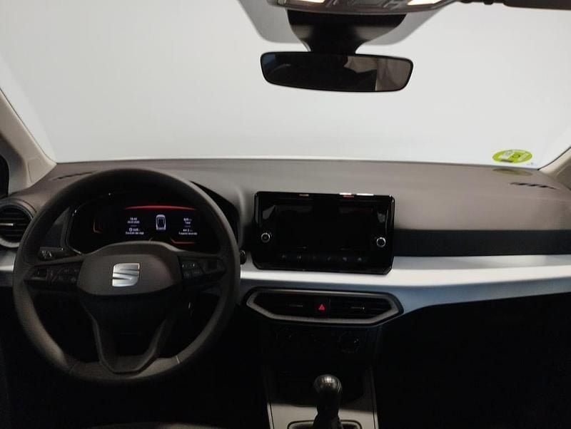 Usado Seat Arona Reference 95 CV (69 kW) 2024 Blanco SUV