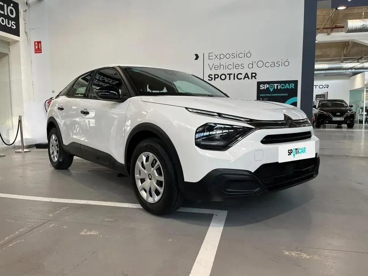 Usado Citroën C4 Live 100 CV (73 kW) 2023 Blanco SUV
