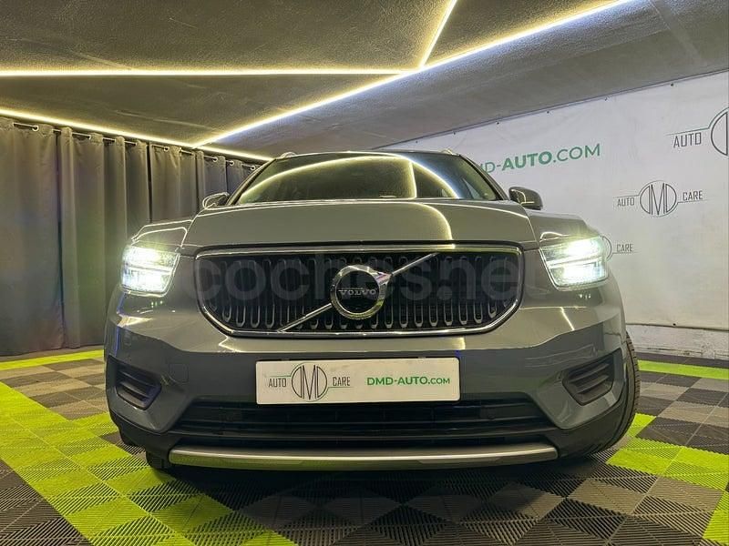 Usado Volvo XC40 Momentum 150 CV (110 kW) 2021 Azul SUV