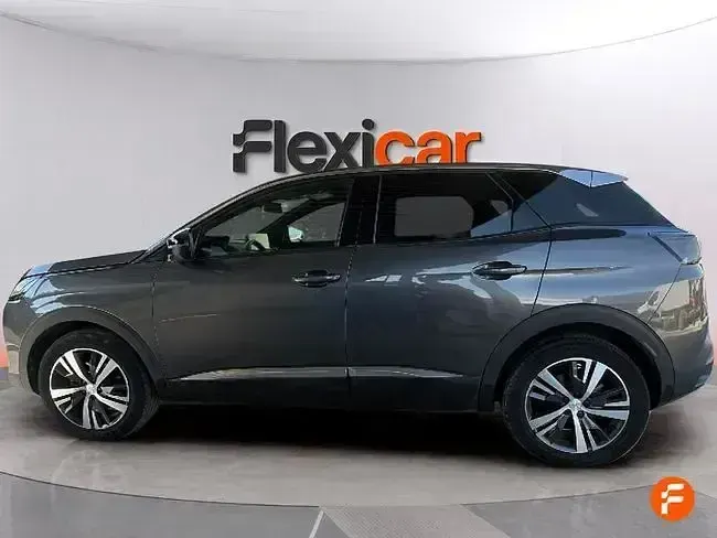 Usado Peugeot 3008 Allure 130 CV (95 kW) 2024 Gris SUV