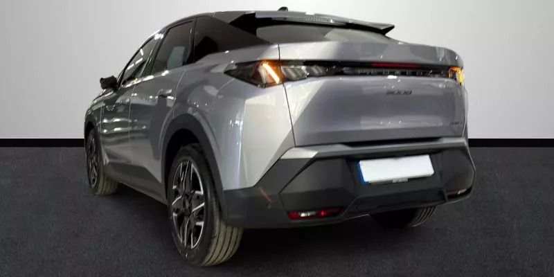 Begagnad Peugeot e-3008 Allure 156 kW (213 HK) 2024 Blå SUV