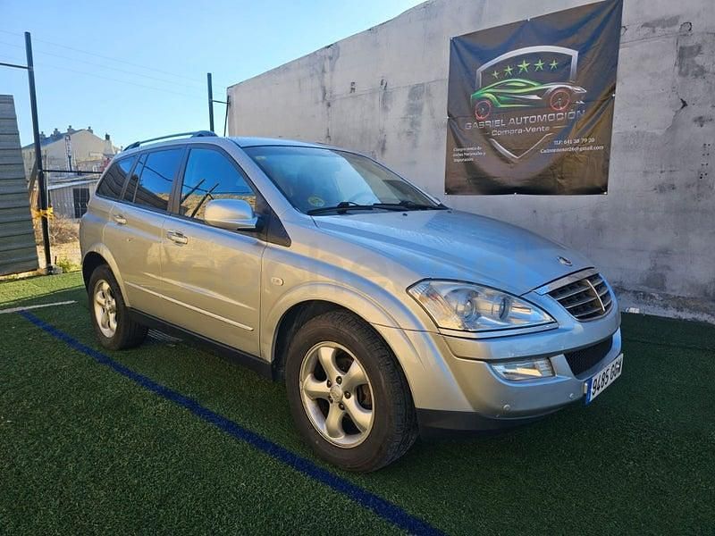 Usado Ssangyong (KGM) Kyron Limited 141 CV (103 kW) 2008 Gris / plata SUV