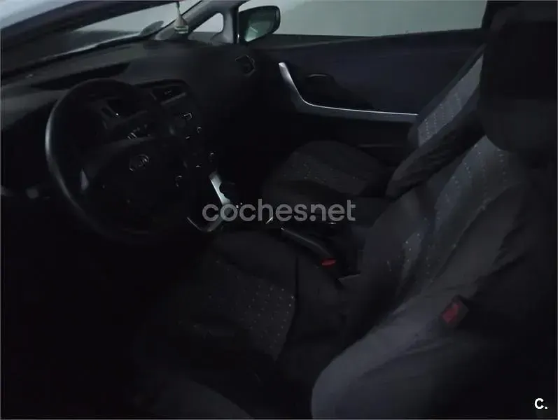 Usado Kia Ceed 100 CV (73 kW) 2014 Blanco Utilitario
