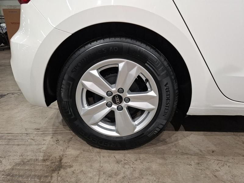 Nuevo Audi A1 Sportback 95 CV (69 kW) 2025 Blanco cortina Utilitario