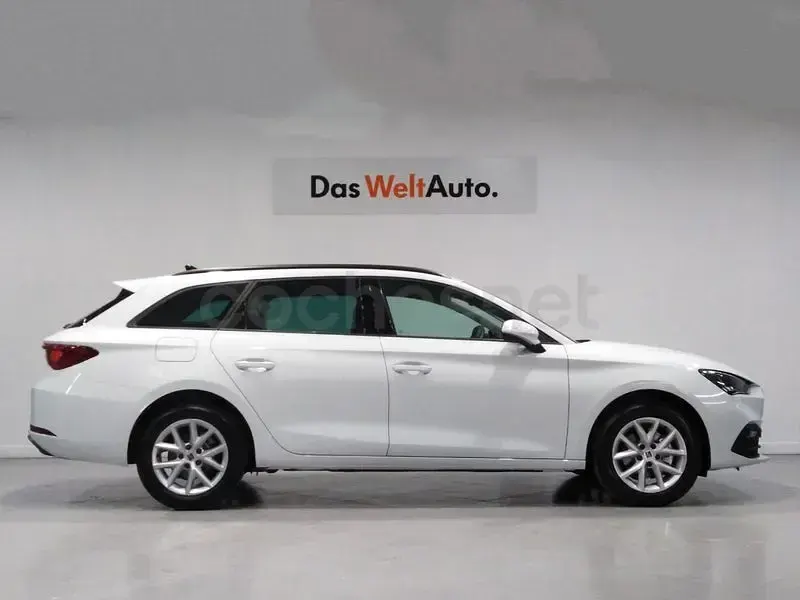 Usado Seat Leon Style 116 CV (85 kW) 2025 Blanco Familiar