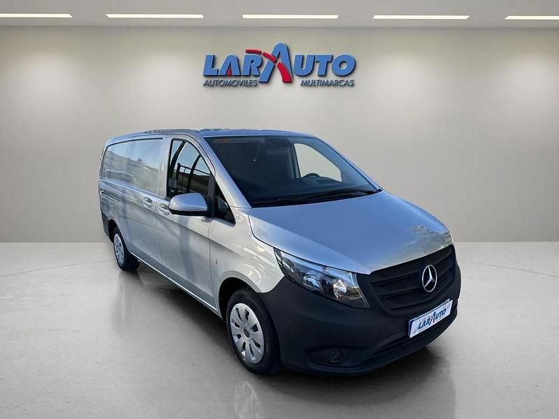 Usado Mercedes Vito 136 CV (100 kW) 2020 Gris Van