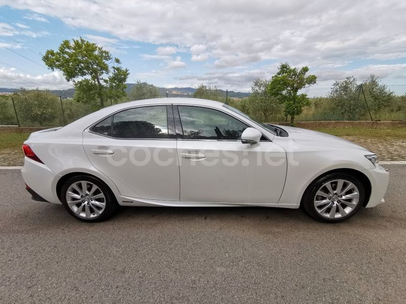 Usado Lexus IS300h 223 CV (164 kW) 2013 Blanco Berlina