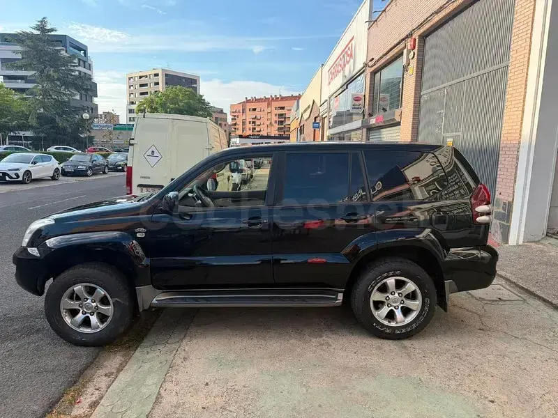 Usado Toyota Land Cruiser 173 CV (127 kW) 2006 Negro SUV