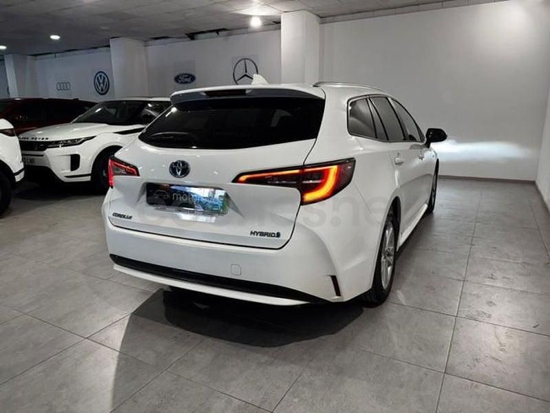 Usado Toyota Corolla Active 122 CV (89 kW) 2021 Blanco Berlina