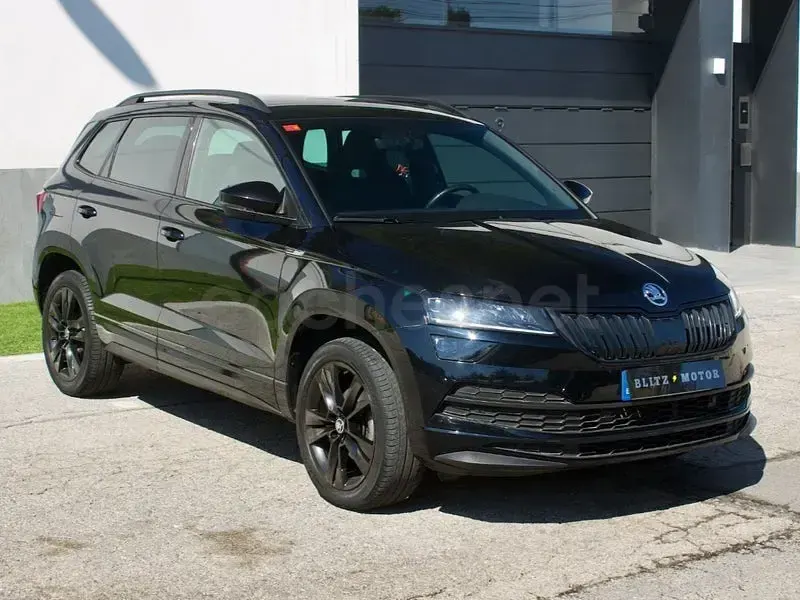 Usado Skoda Karoq SportLine 150 CV (110 kW) 2021 Negro SUV