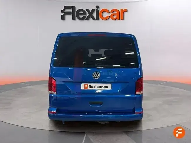 Usado VW Multivan Life 150 CV (110 kW) 2021 Azul Monovolumen