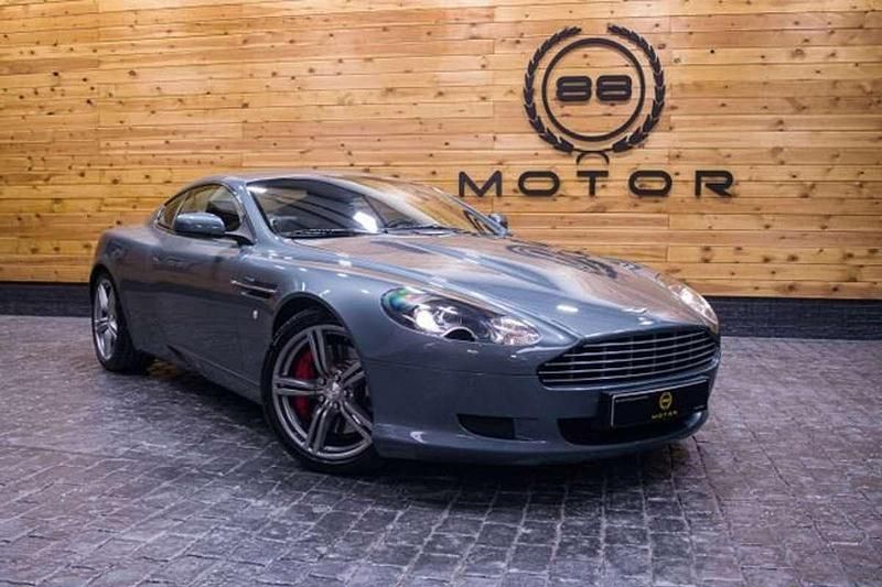 Usado Aston Martin DB9 476 CV (350 kW) 2009 Gris / plata Coupe