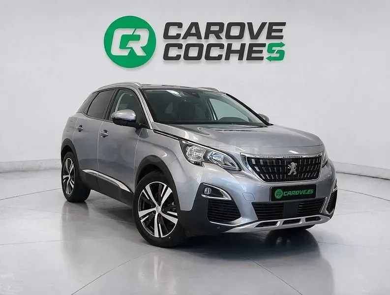 Usado Peugeot 3008 Allure 130 CV (95 kW) 2020 Gris / plata SUV