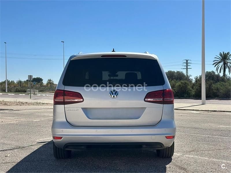 Usado VW Sharan Sportline 150 CV (110 kW) 2019 Gris / plata Monovolumen