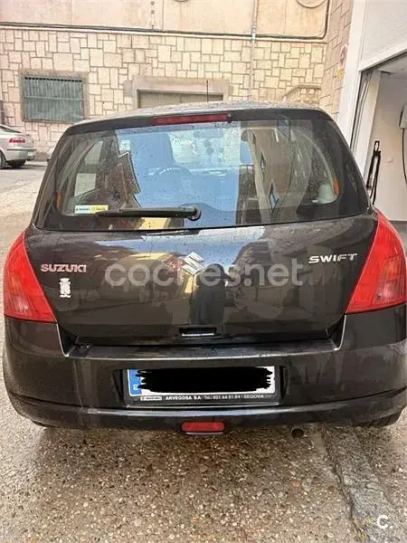 Usado Suzuki Swift GL 92 CV (67 kW) 2006 Negro Utilitario