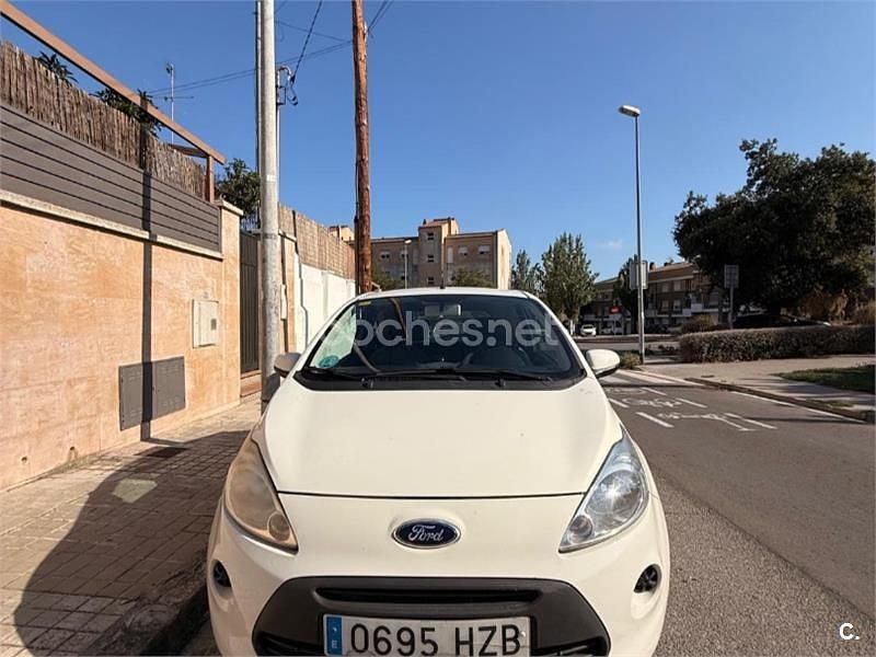 Blanco Usado 2014 Ford Ka Berlina | 5500 € (Precio justo) - Imagen 1/4