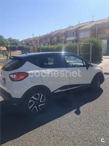 Usado Renault Captur Zen 90 CV (66 kW) 2014 Blanco SUV